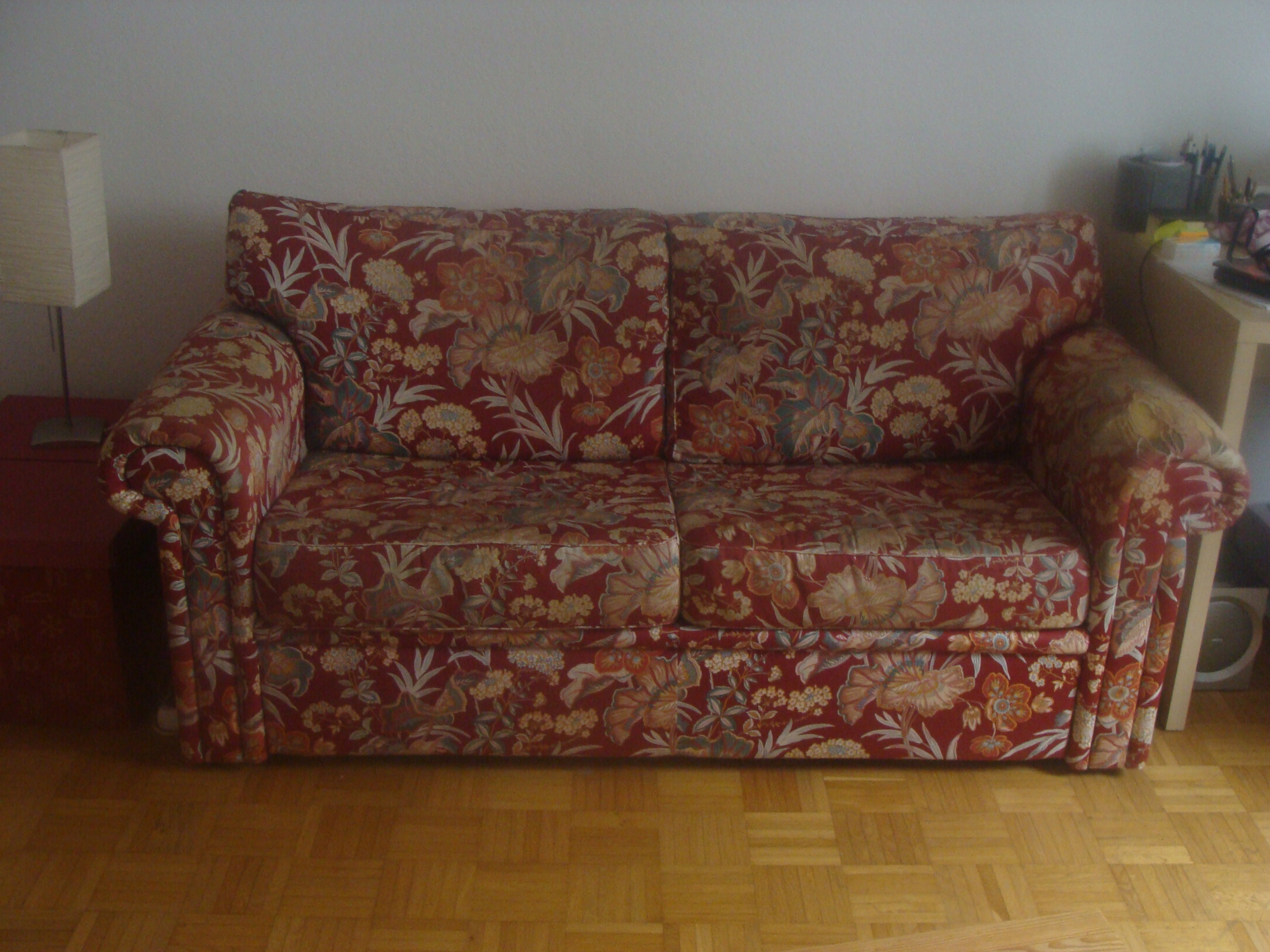 Sofa/Schlafsofa zu verschenken · Möbel und Haushalt